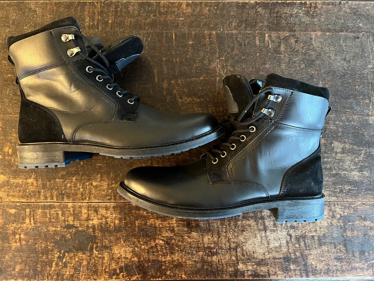 Leather boots by Colchester - Image 1