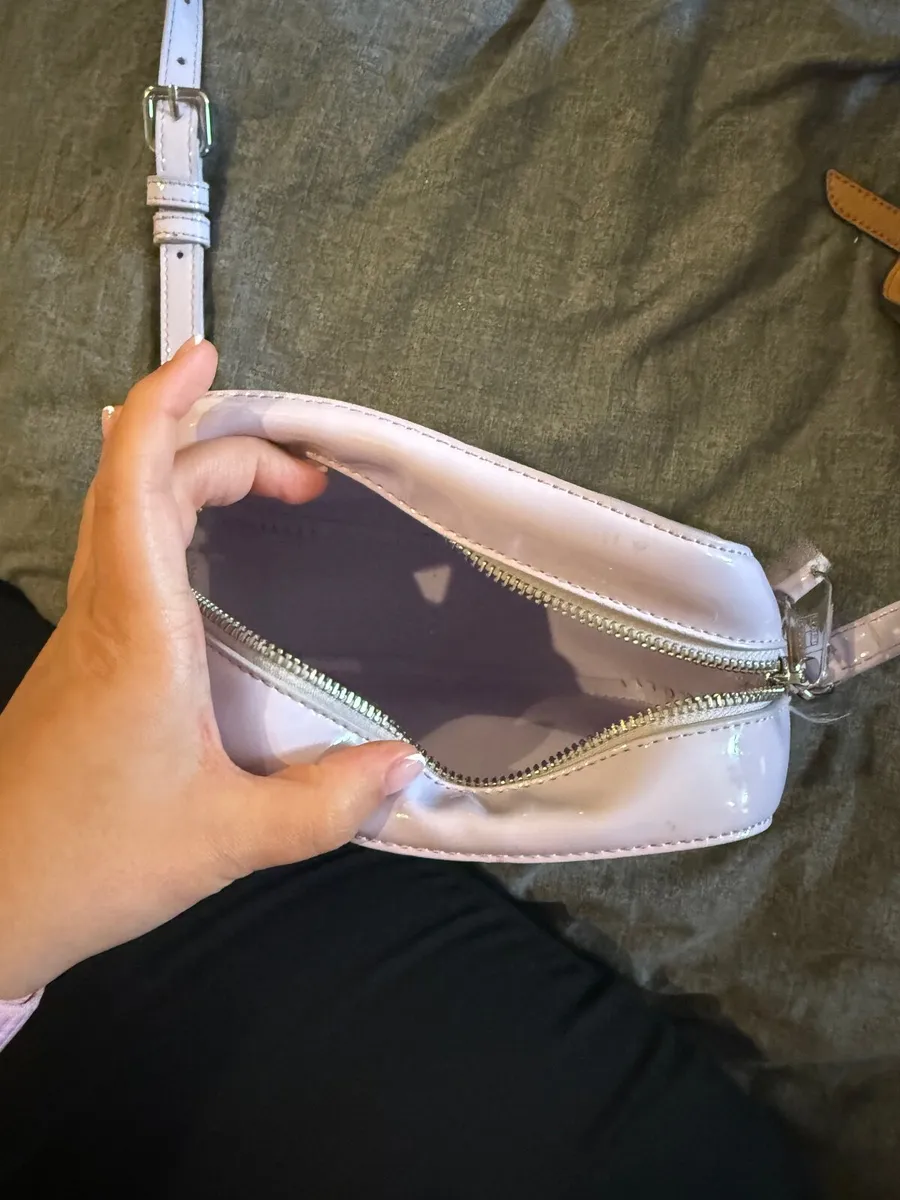 Tommy Hilfiger handbag - Image 1
