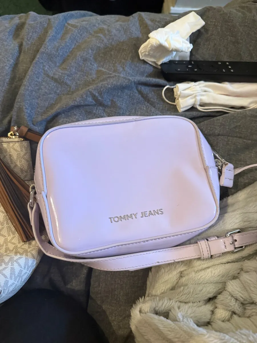Tommy Hilfiger handbag - Image 2