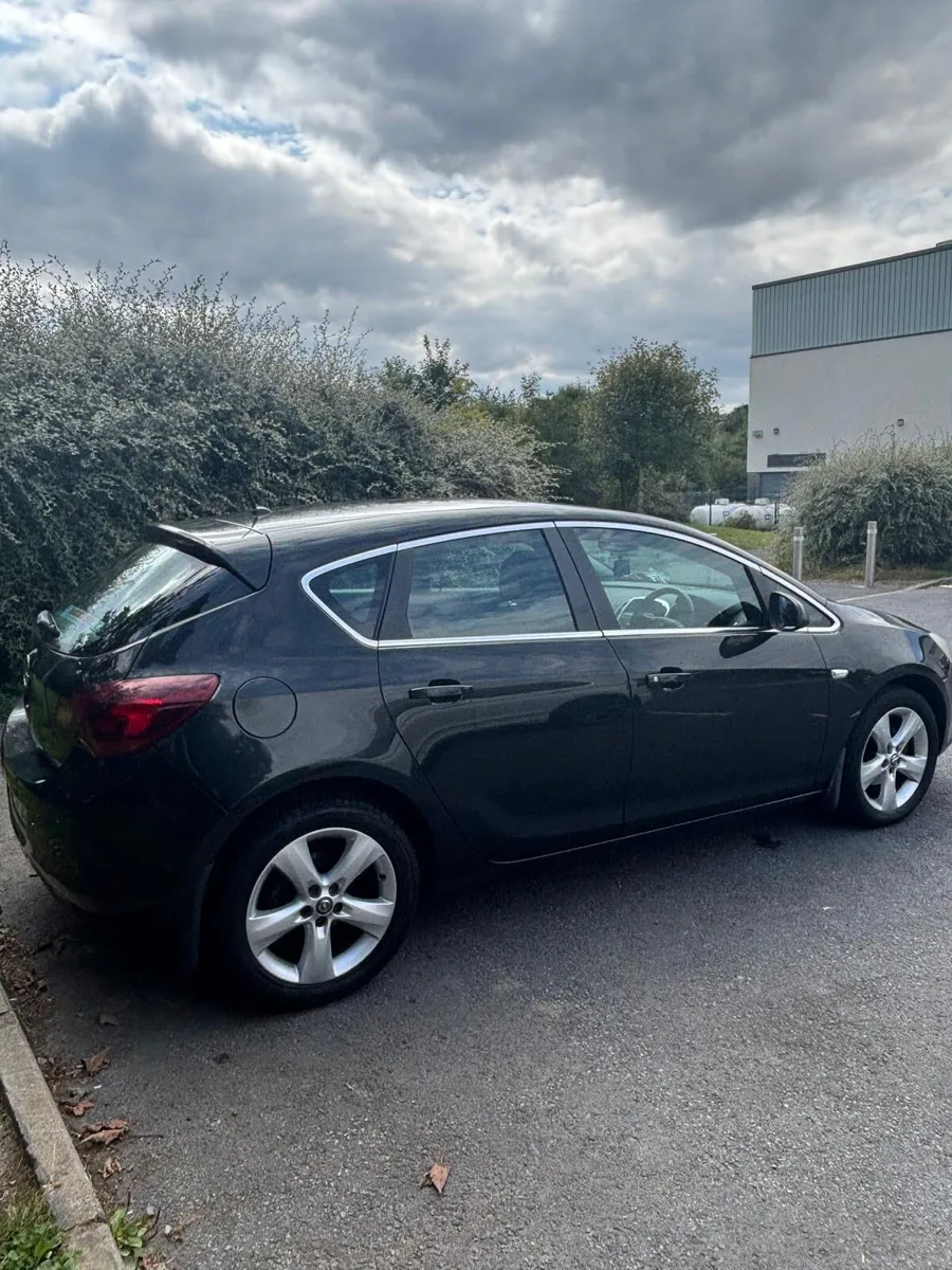 Opel Astra SRI - Low Mileage - Image 4