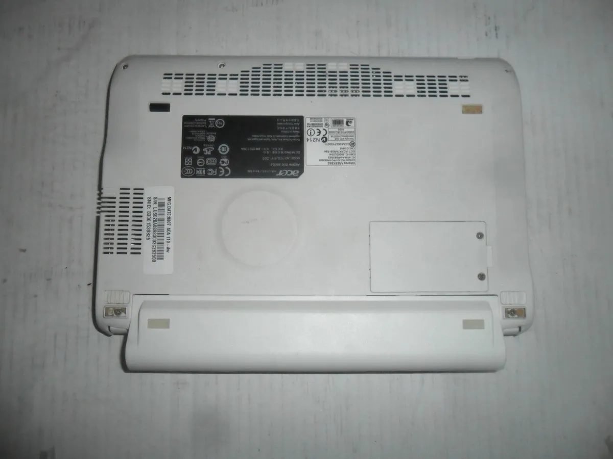 Acer Aspire one series laptop - Image 4