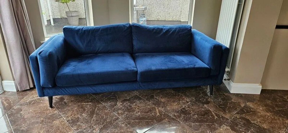 Whitemeadow Velvet Sofa - open to reasonable offers - Image 4