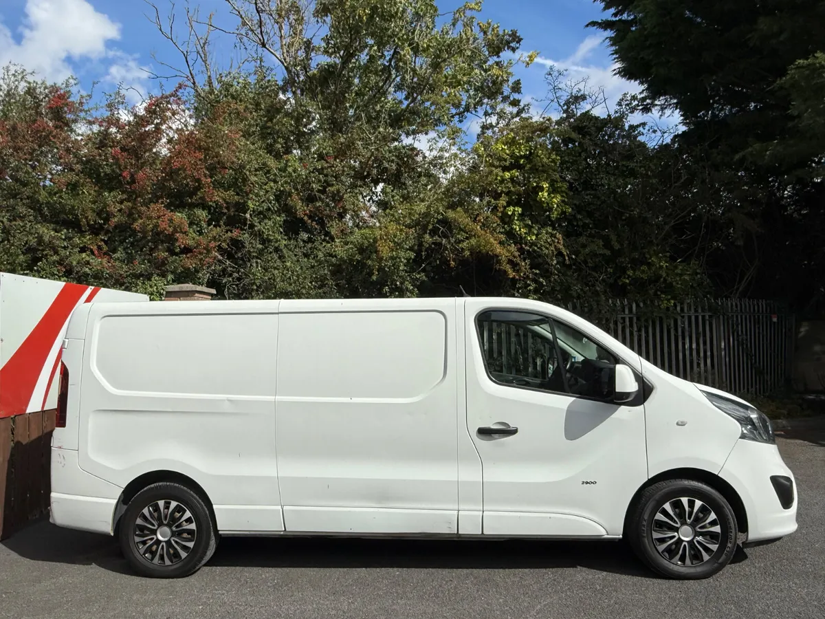2017 Opel Vivaro Clean VAN Low KM - Image 3