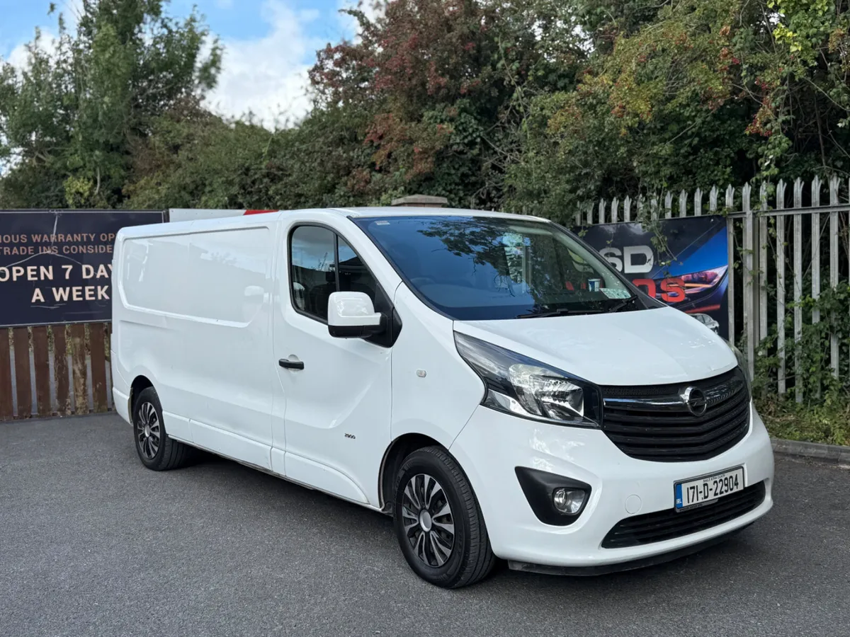 2017 Opel Vivaro Clean VAN Low KM - Image 4
