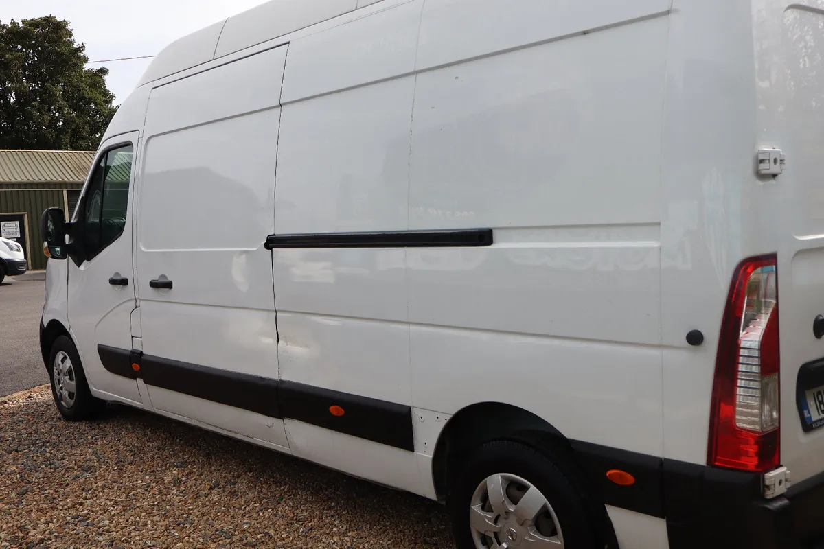 Nissan NV400 2018 LWB Hi roof - Image 4