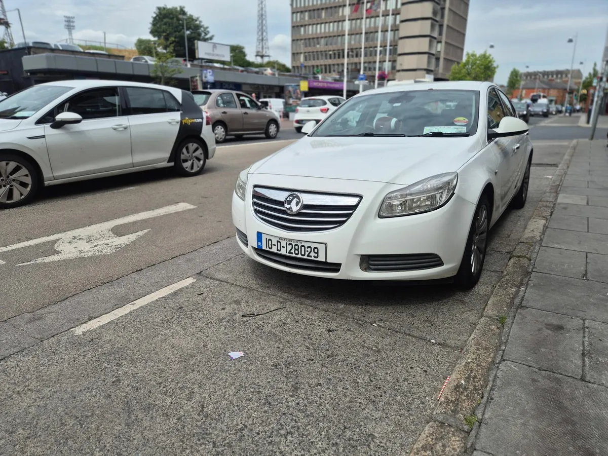 Vauxhall Insignia 2010 - Image 3