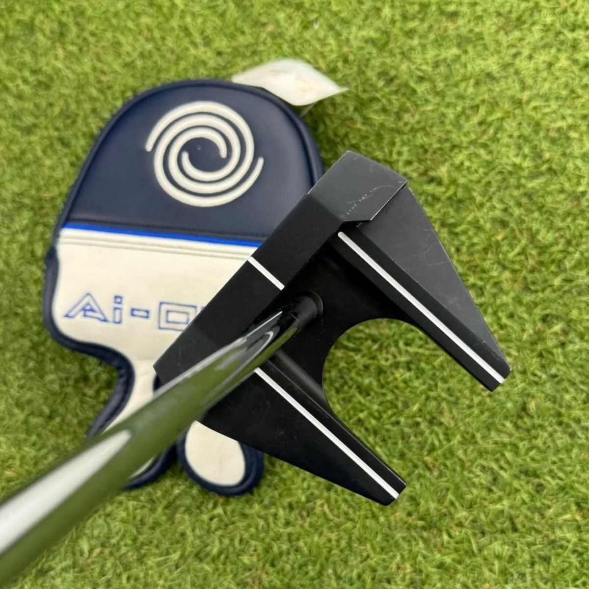 ODYSSEY AI-ONE SQUARE 2 SQUARE #7 PUTTER / 35″ - Image 4