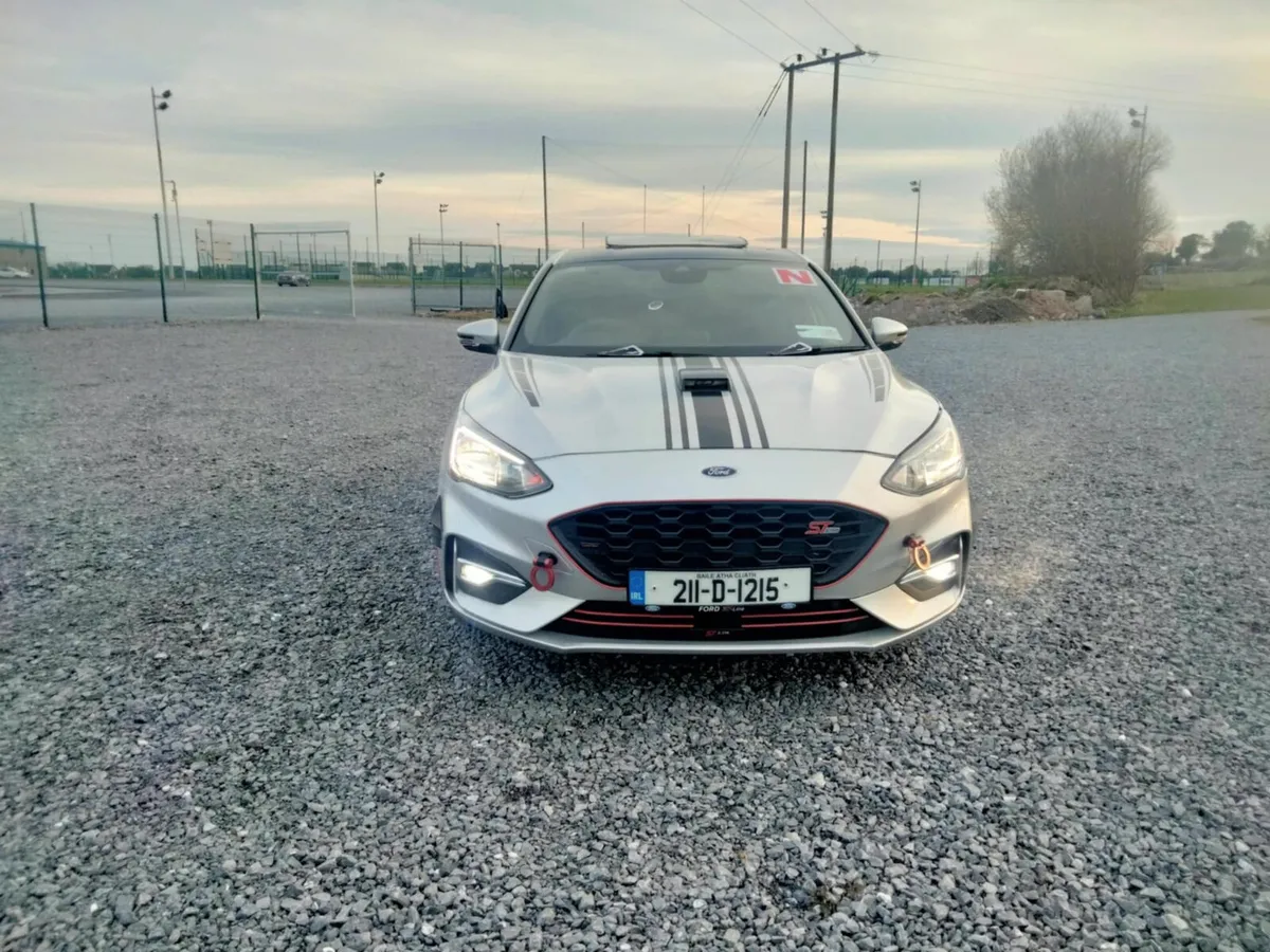 FORD FOCUS 211 1.5 DIESEL (ST-LINE X SPORT EDITION - Image 2