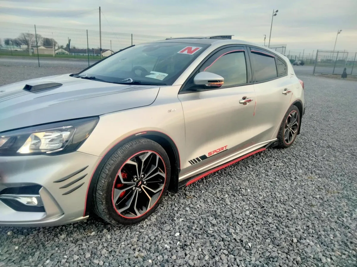 FORD FOCUS 211 1.5 DIESEL (ST-LINE X SPORT EDITION - Image 3