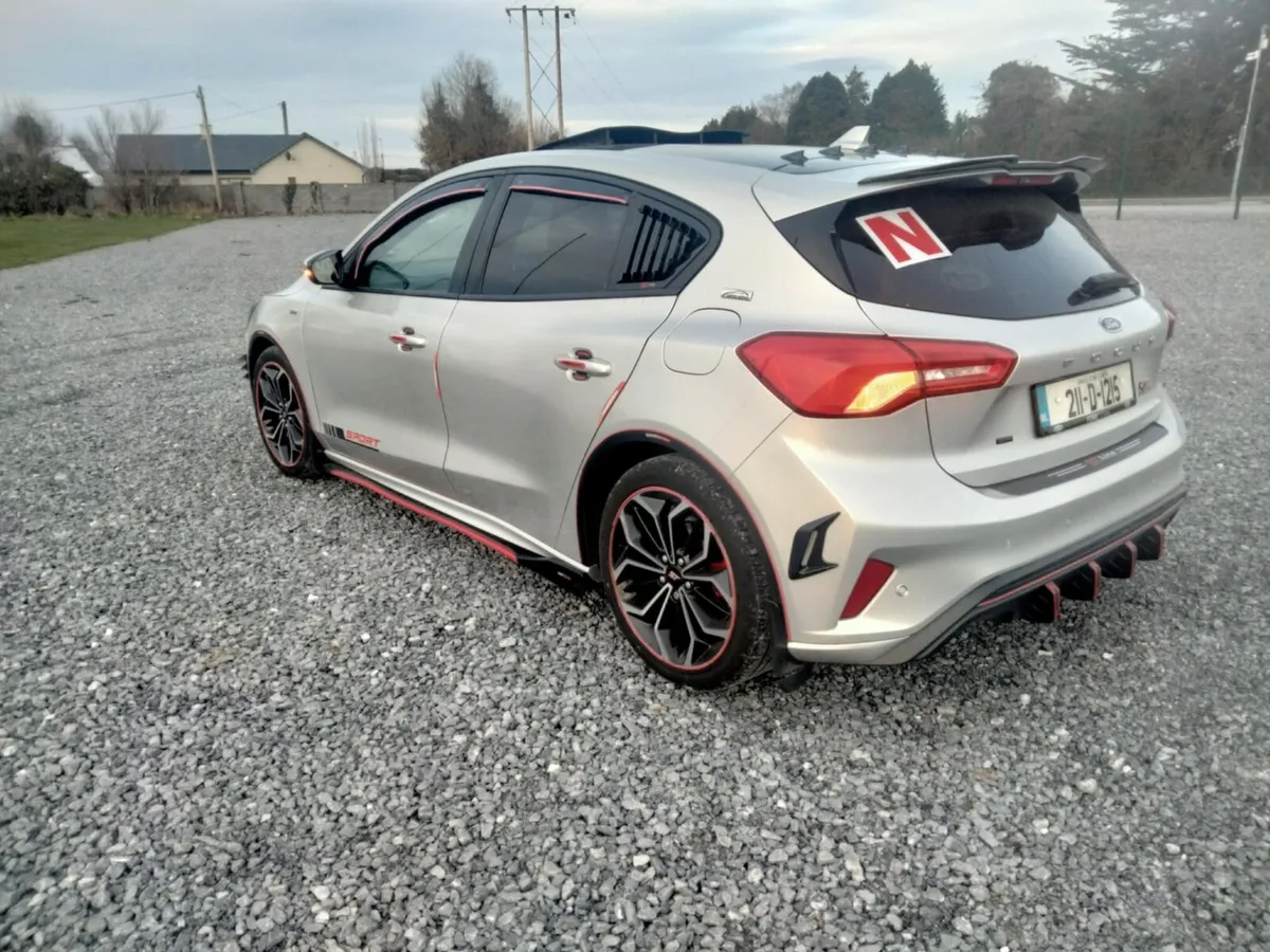 FORD FOCUS 211 1.5 DIESEL (ST-LINE X SPORT EDITION - Image 4