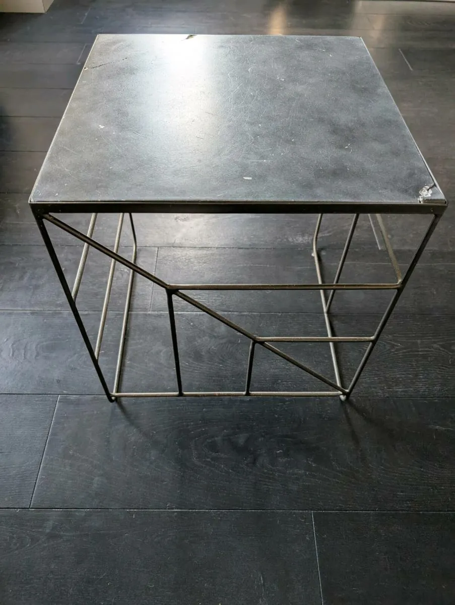 FREE Coffee/side table metal & concrete - Image 2