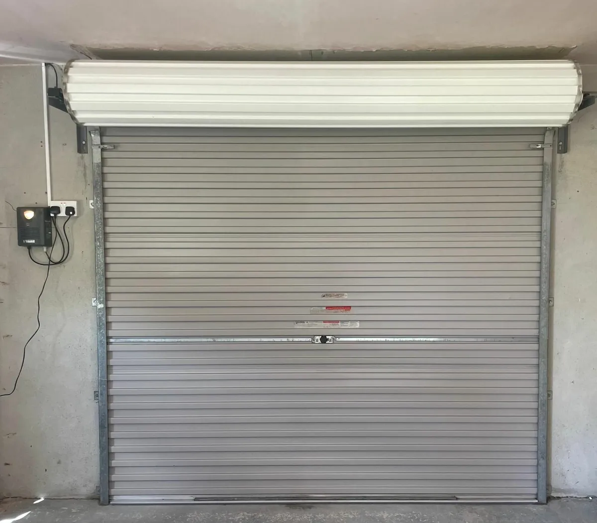 Automatic Roller garage door - Image 3