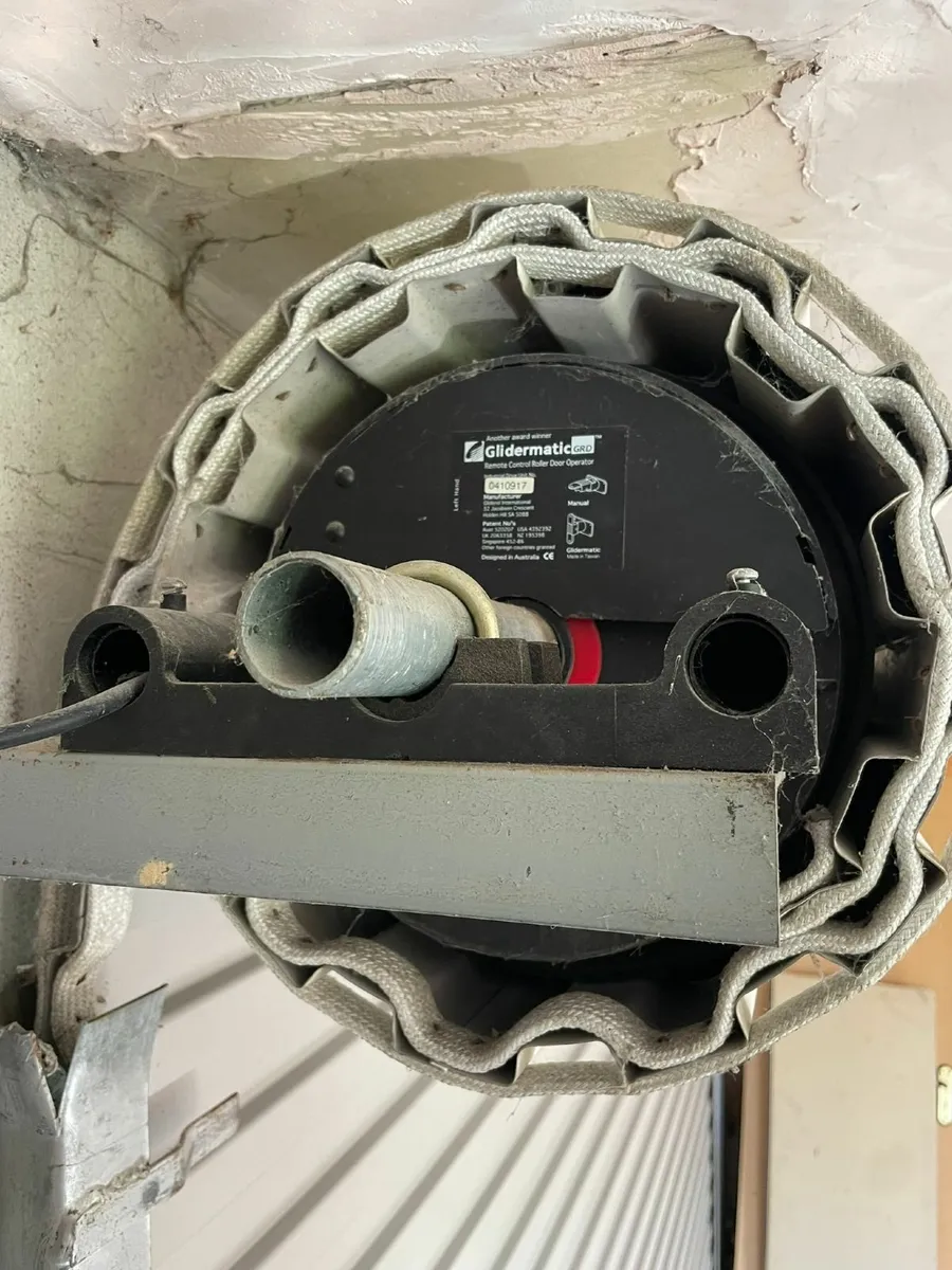 Automatic Roller garage door - Image 4