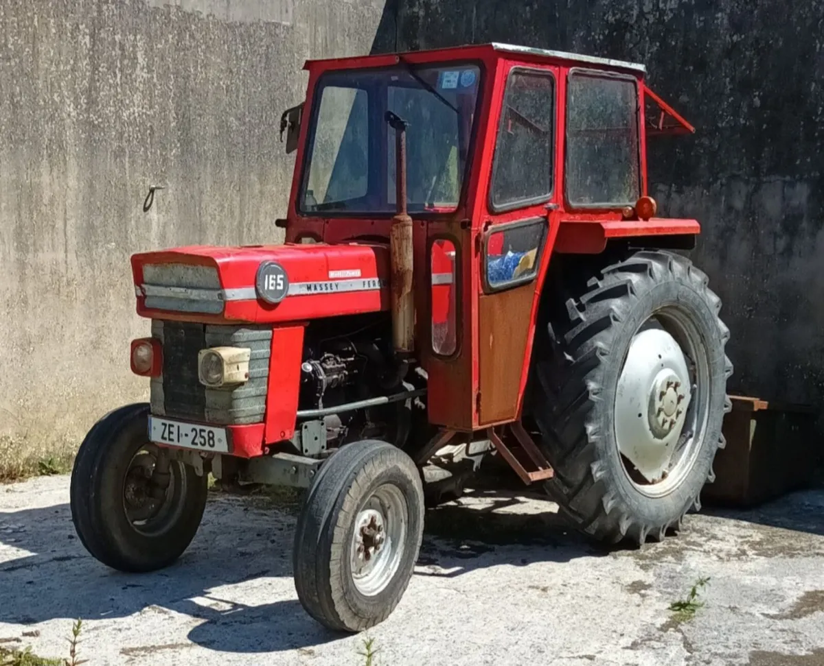 Massey 165 - Image 1