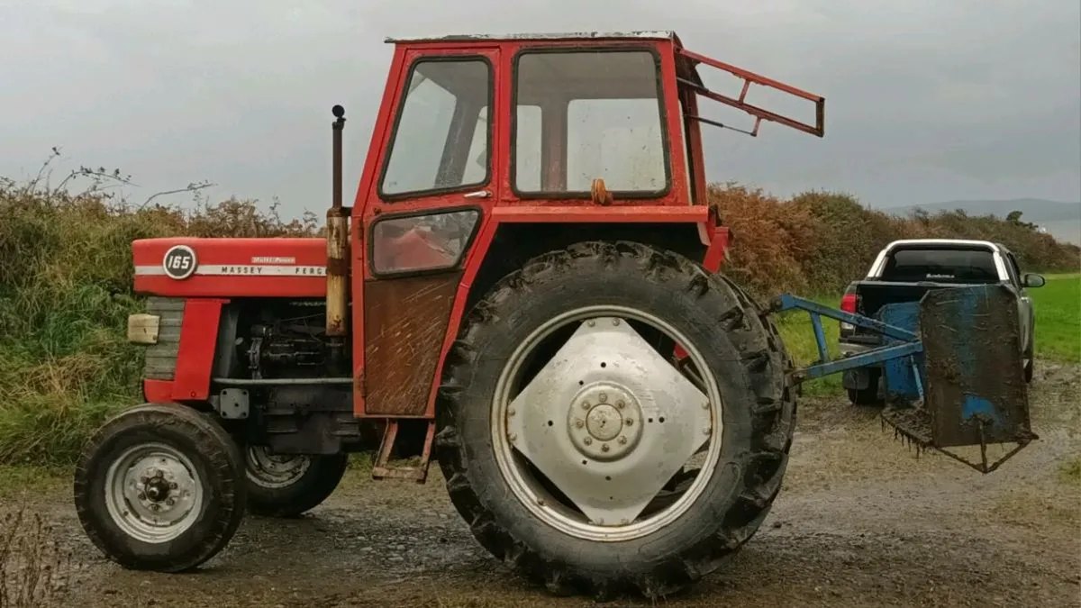 Massey 165 - Image 2