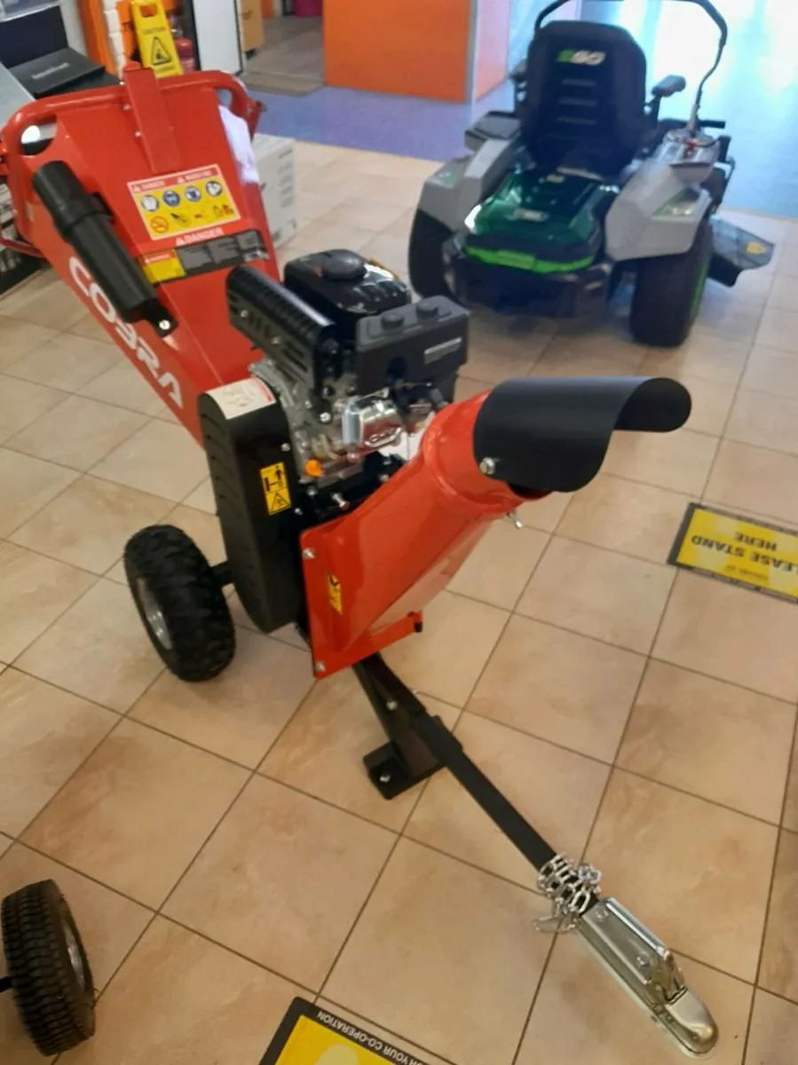 Cobra Woodchipper Chip700L - Image 1