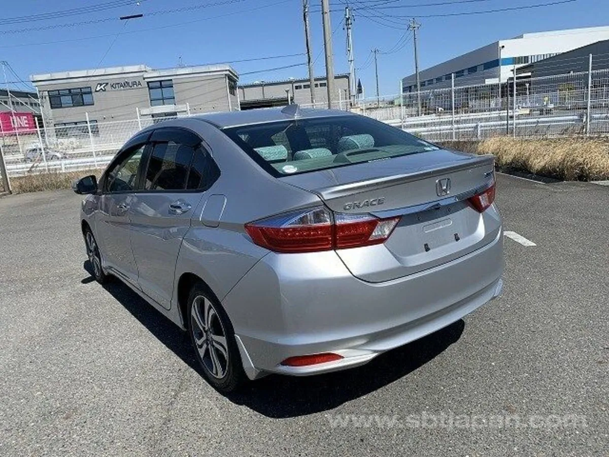 Honda Grace 2015 Executive Class (Top Model) - Image 2