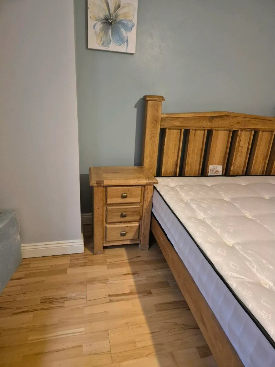 Bed Bedroom set Side table chest of drawers - Image 4