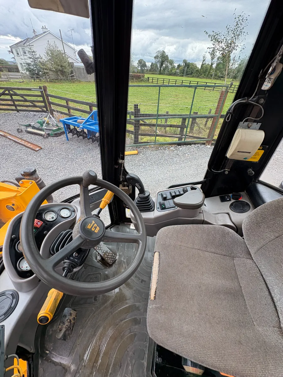 JCB loader - Image 3