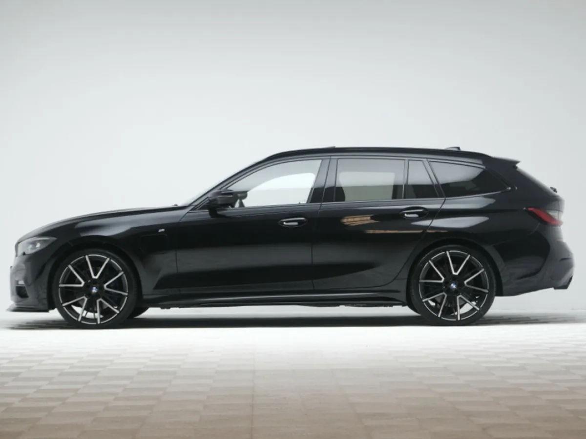 BMW 3-Series 330E M SPORT TOURING *PAN ROOF* - Image 4