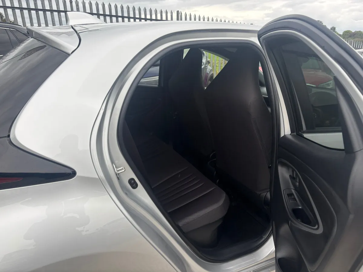Toyota Yaris Self Charging Hybrid 2020 - Image 4