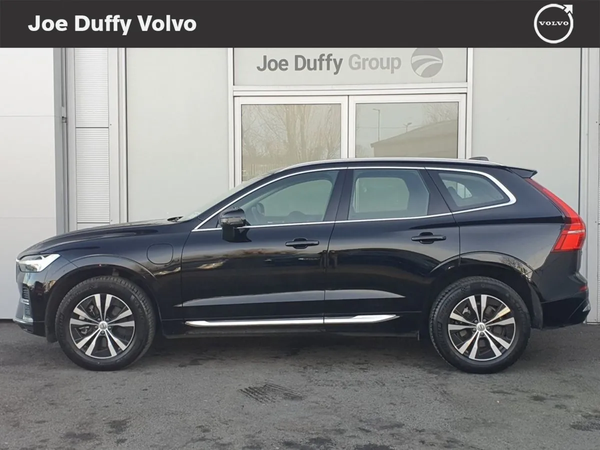 Volvo XC60 Core T6 Phev - Image 3
