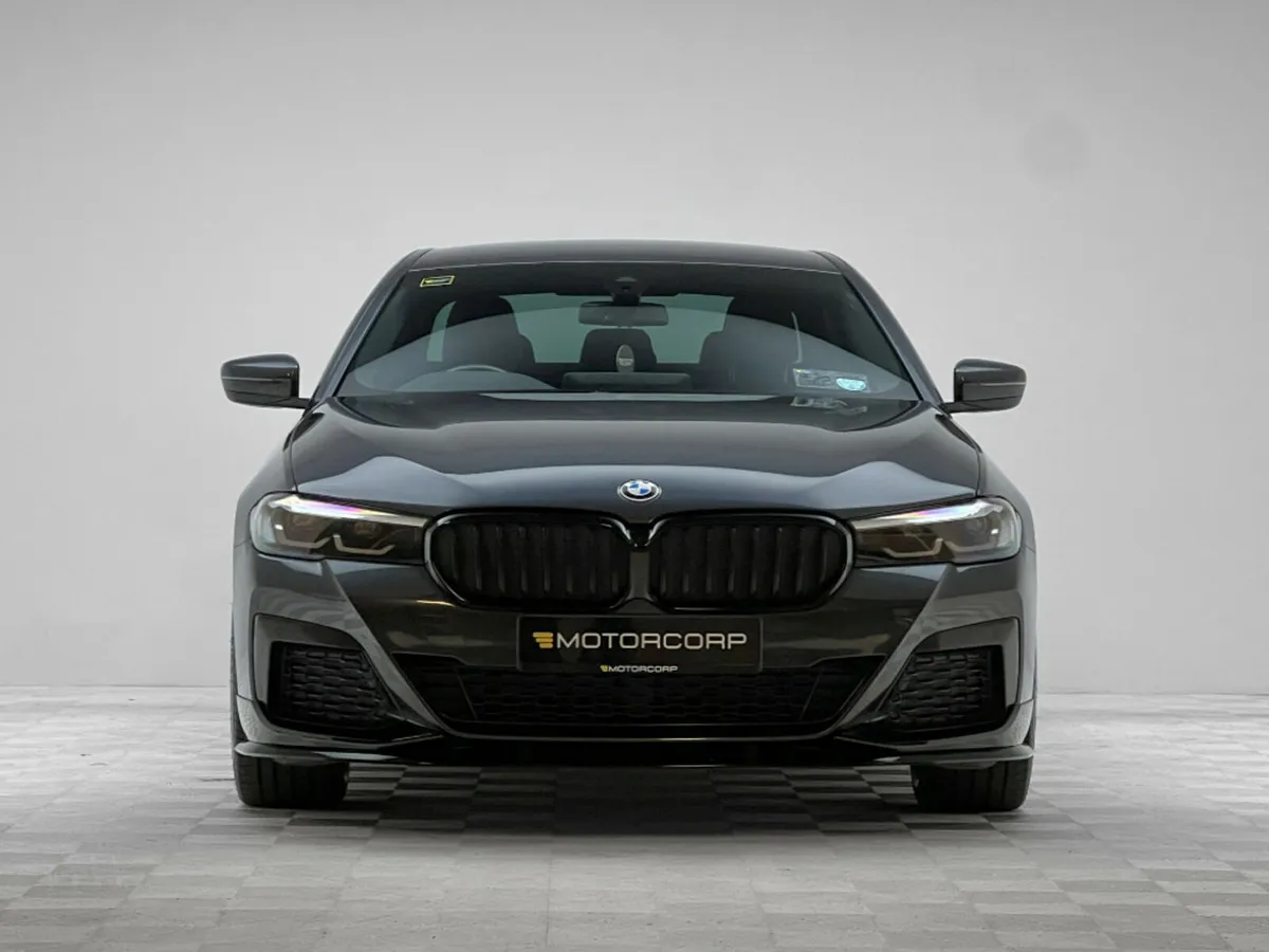 BMW 5-Series 520D M SPORT - Image 2