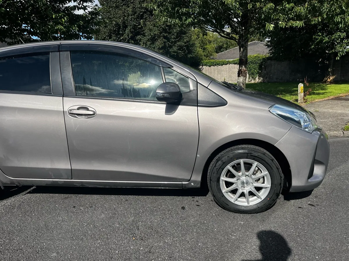 Car - Image 2