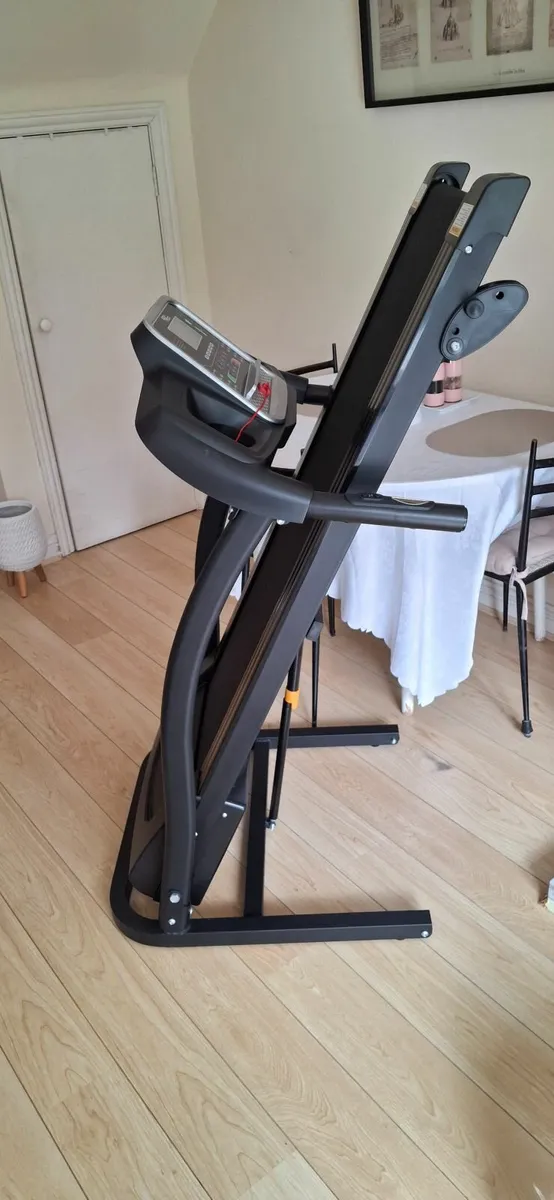 Treadmill for home use - Image 1