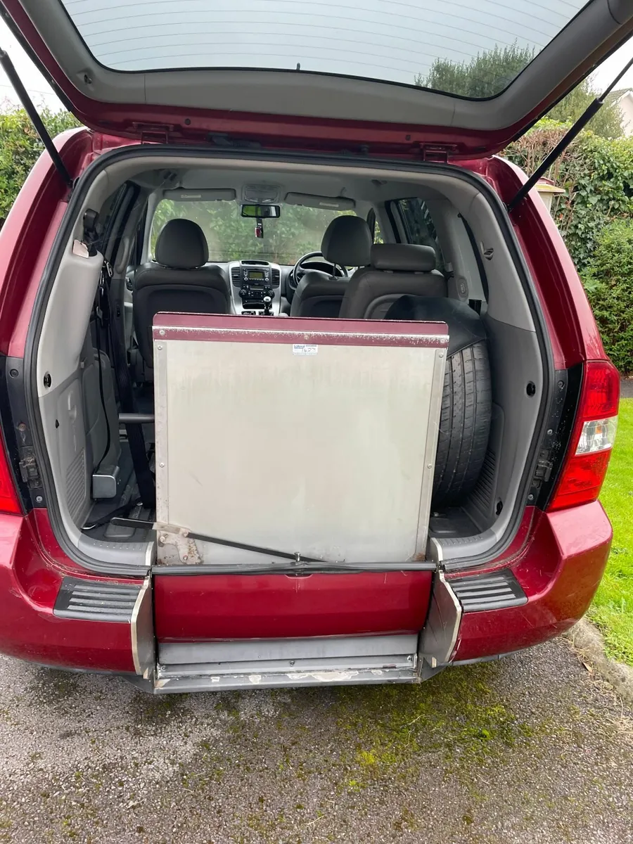 Wheelchair accessible Car - Image 1