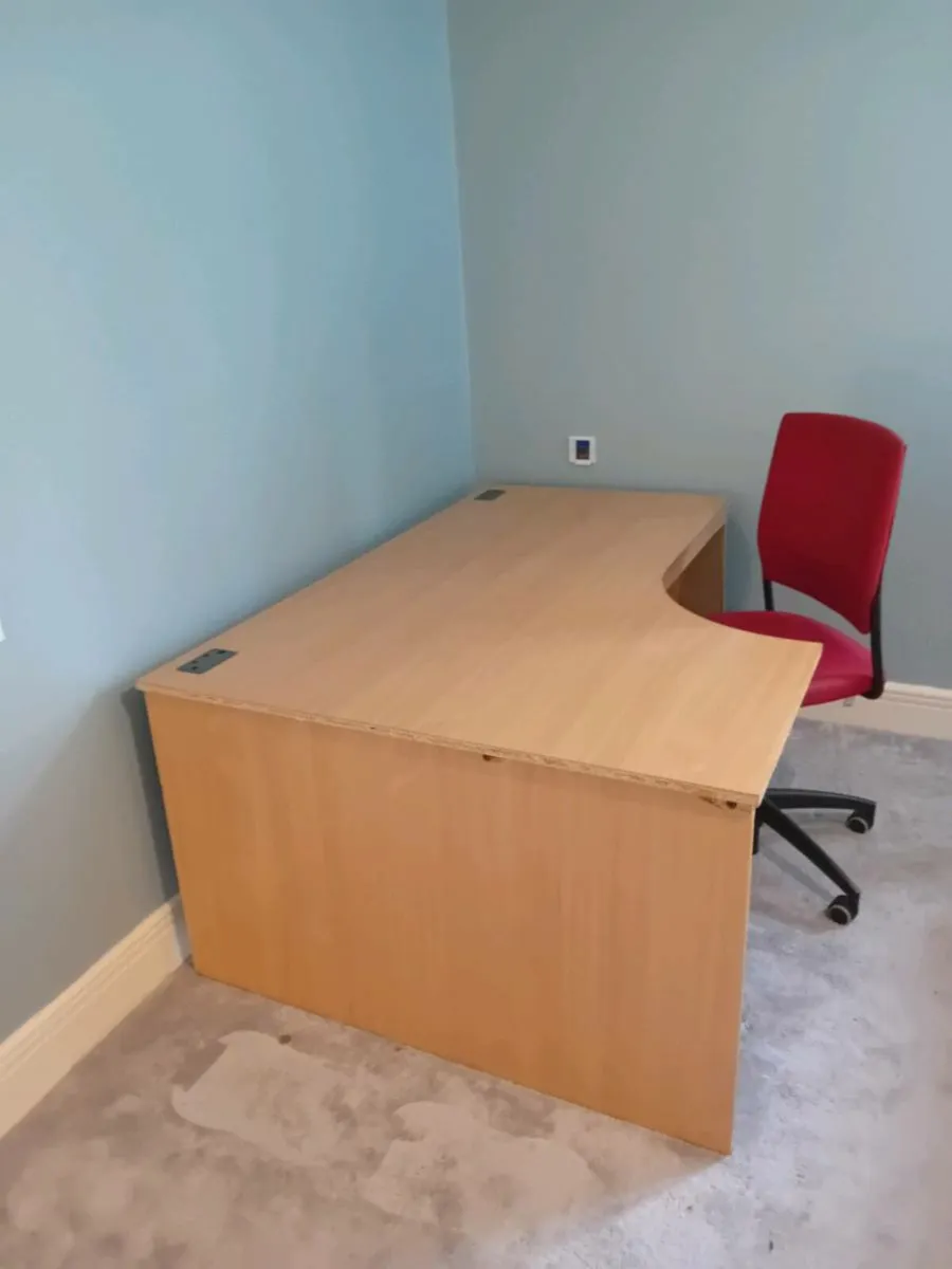 Office furniture - Image 2