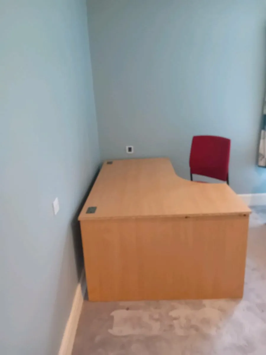Office furniture - Image 3