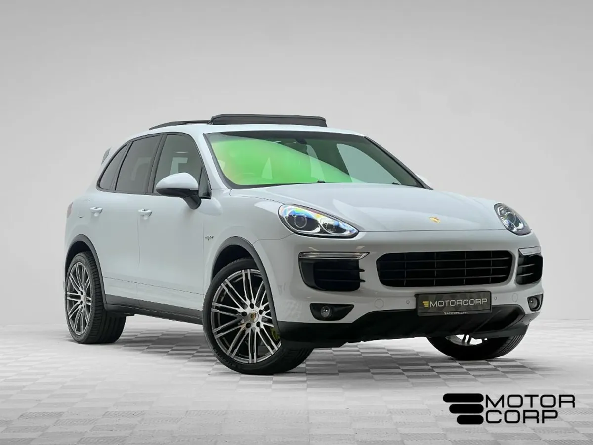 Porsche Cayenne S 3.0 V6 E-HYBRID 416HP PAN ROOF - Image 1