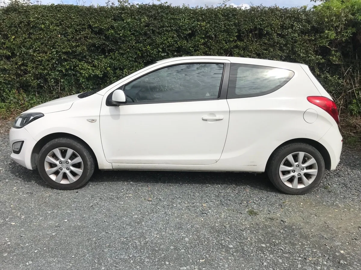 Hyundai I20 - Image 2