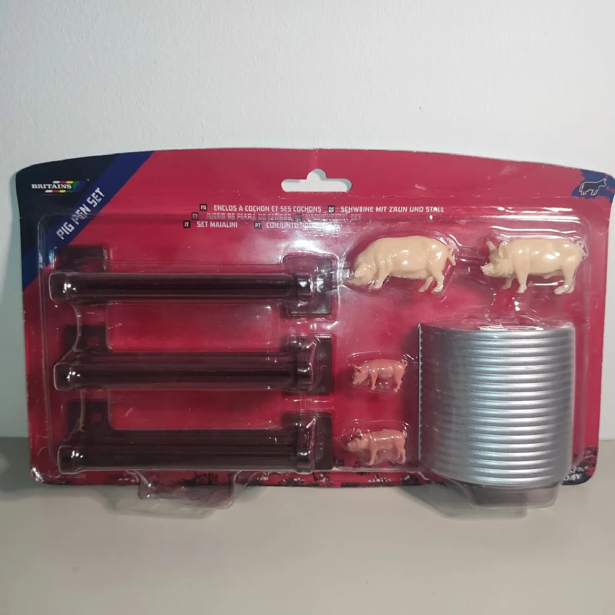Britains pig pen set never opened or used