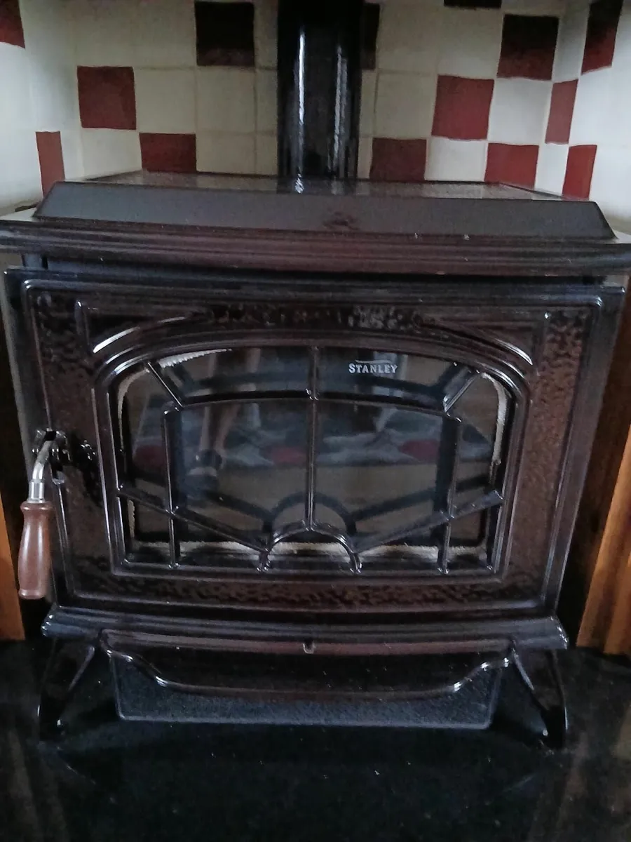 Aisling Stanley kerosene stove - Image 2