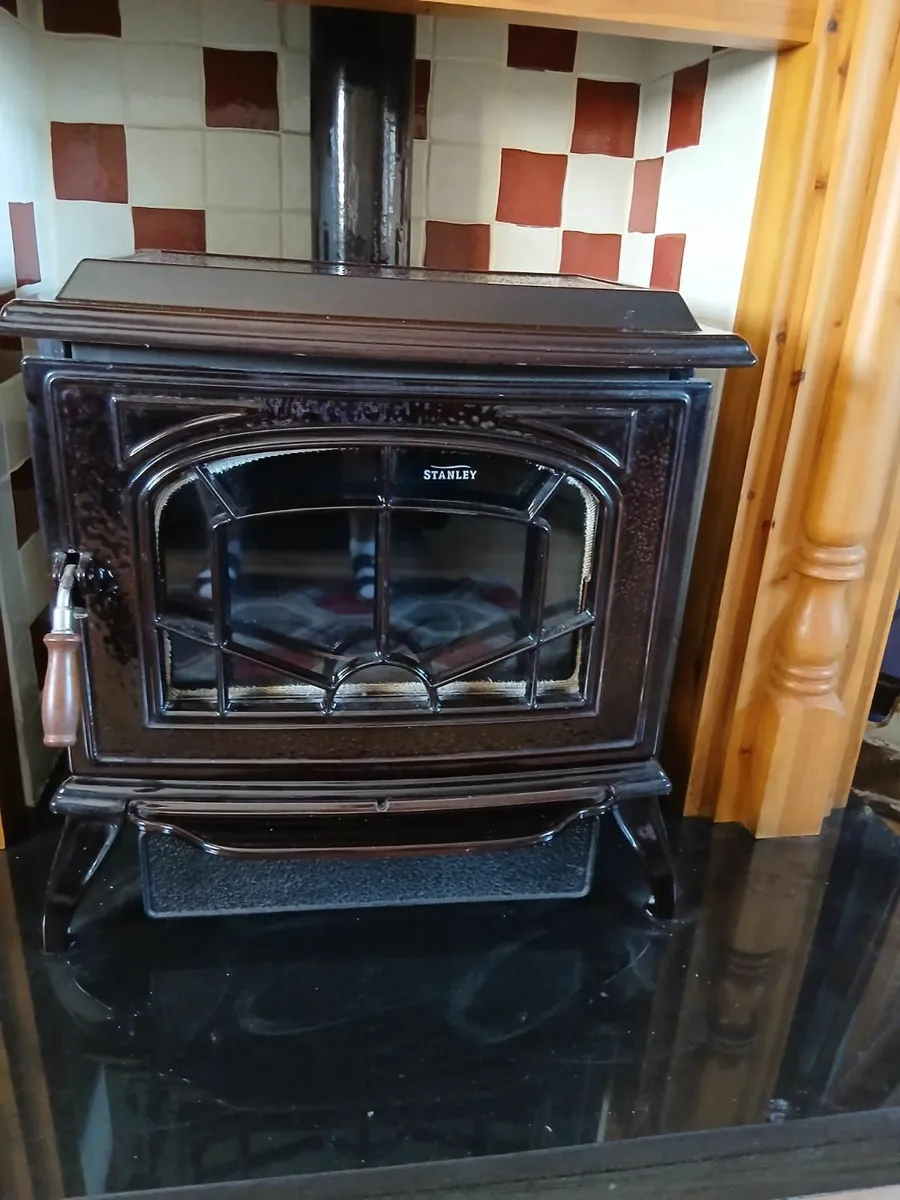 Aisling Stanley kerosene stove - Image 3