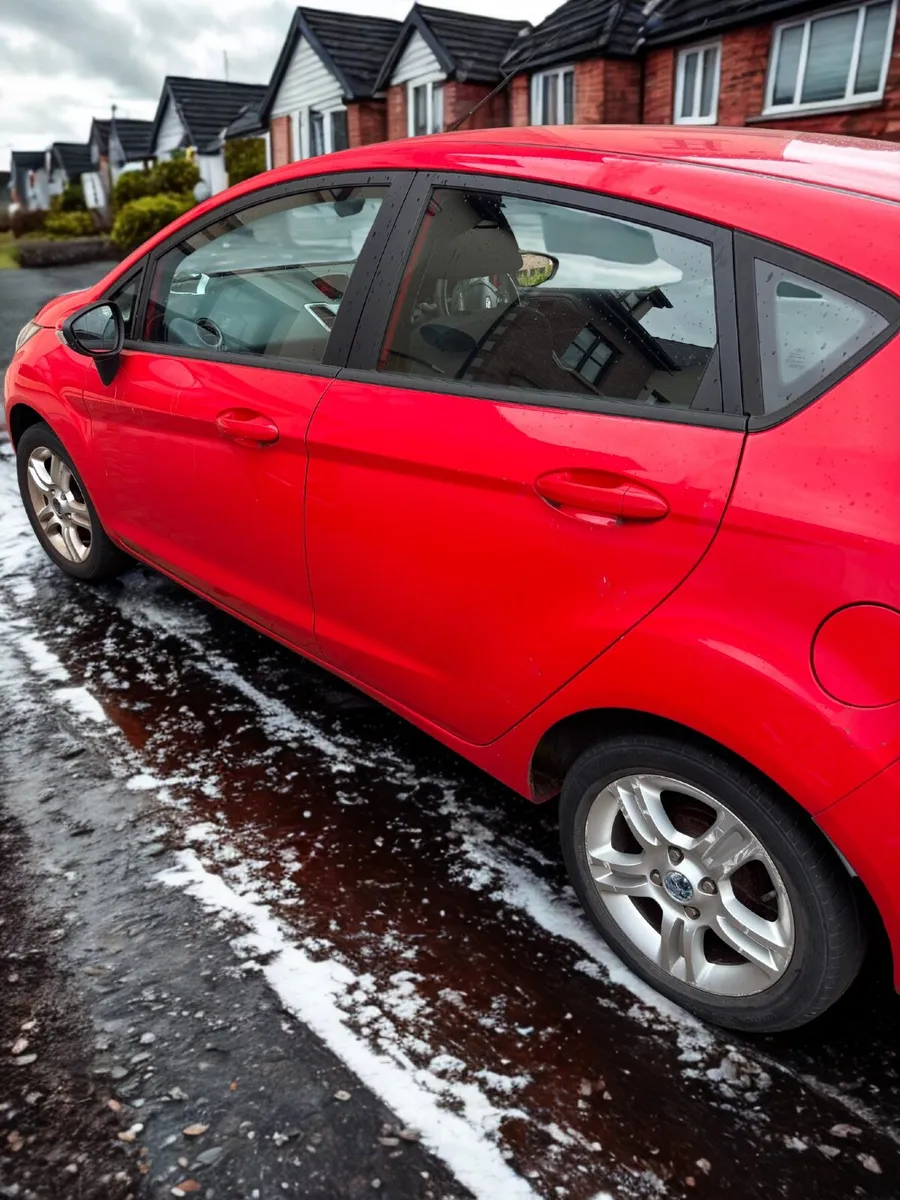 Ford Fiesta 2009 - Image 4