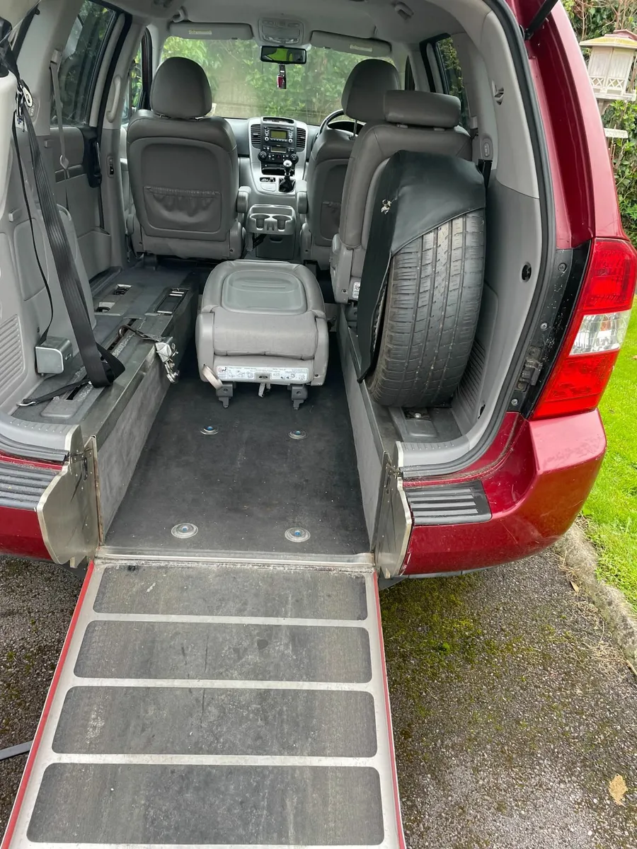 Wheelchair accessible Car - Image 3