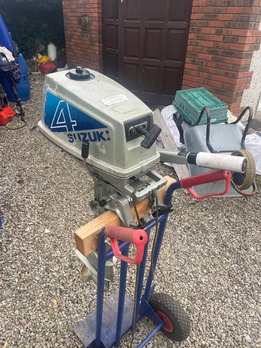 Suzuki 4hp 2 stroke Outboard engine - Image 2