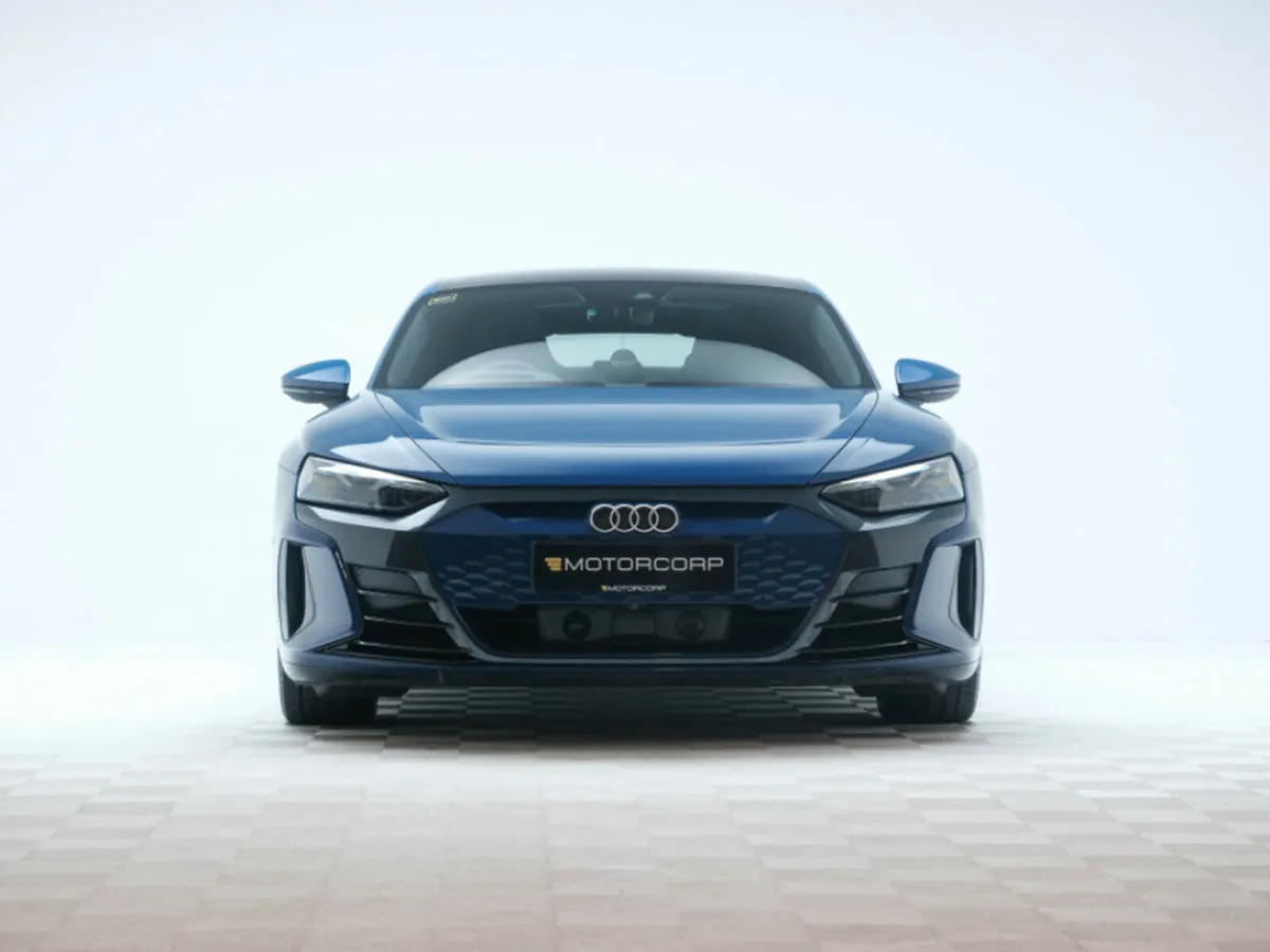 Audi e-tron GT GT QUATTRO *ASCARI BLUE* - Image 2