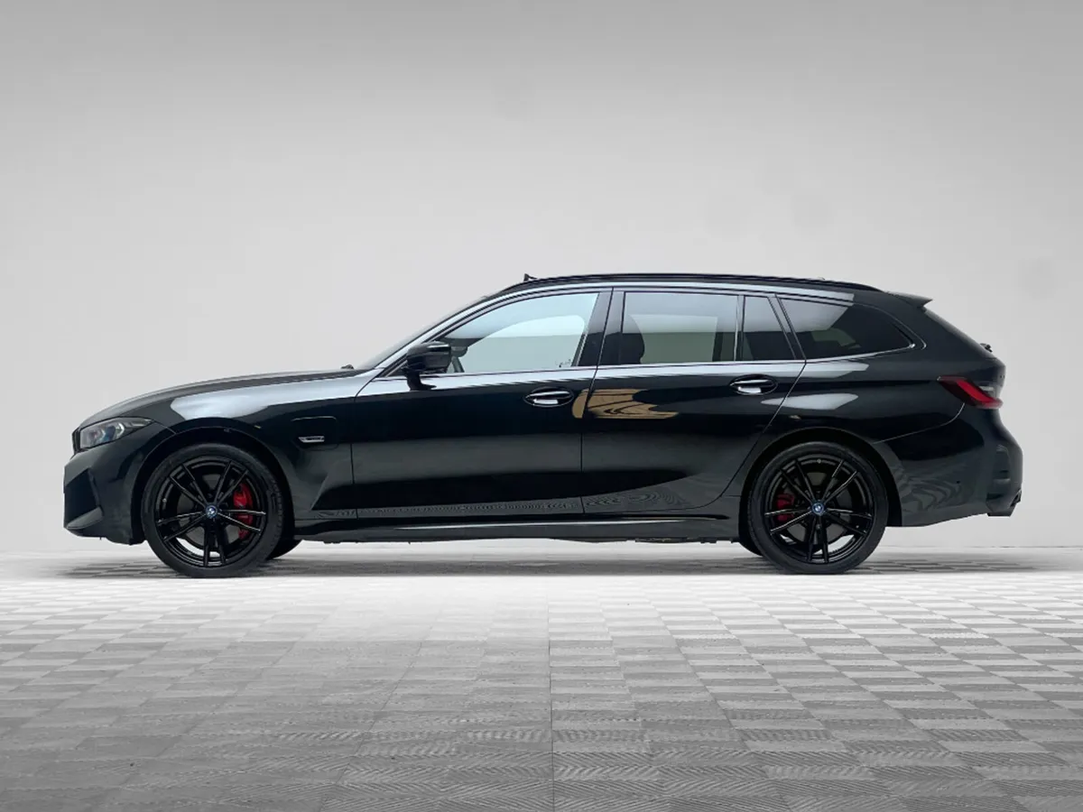 BMW 3-Series 330E M SPORT PAN ROOF - Image 4