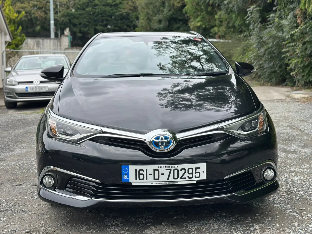 TOYOTA AURIS 2016 HYBRID Leather Spec Automatic - Image 2