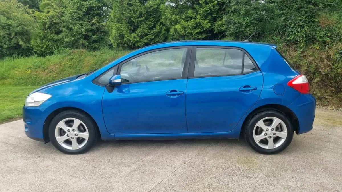 TOYOTA AURIS AUTOMATIC 185000KM - Image 2