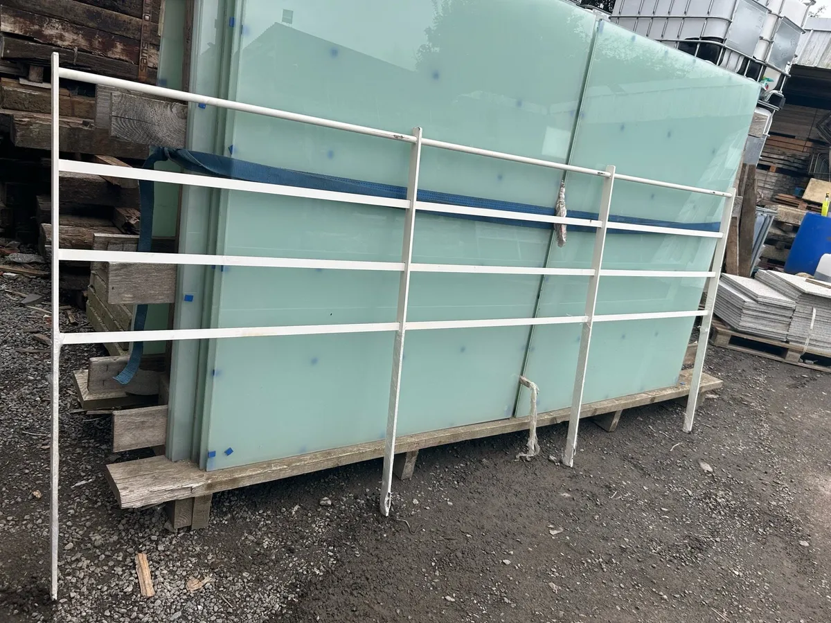Estate Railing 3M lengths - Image 3