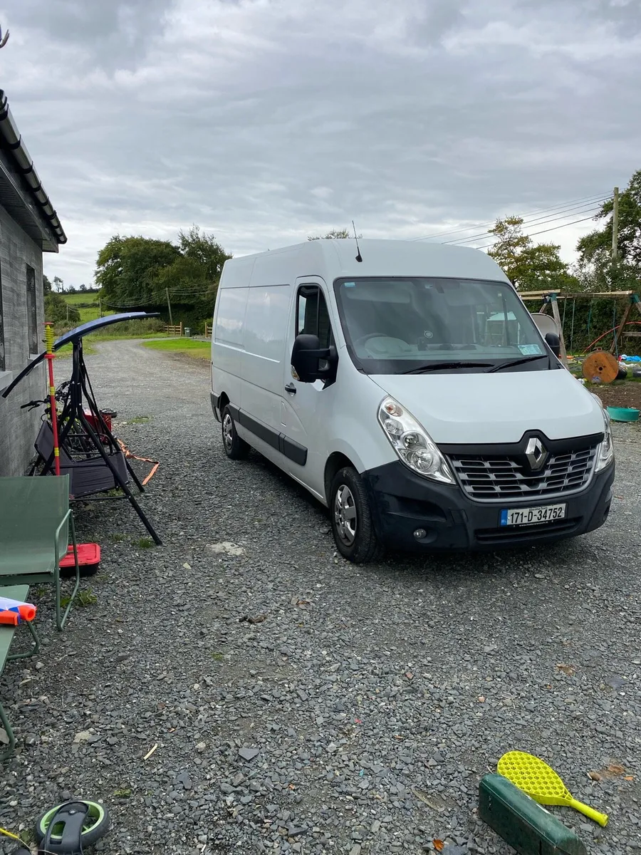 Renault master low mileage - Image 2