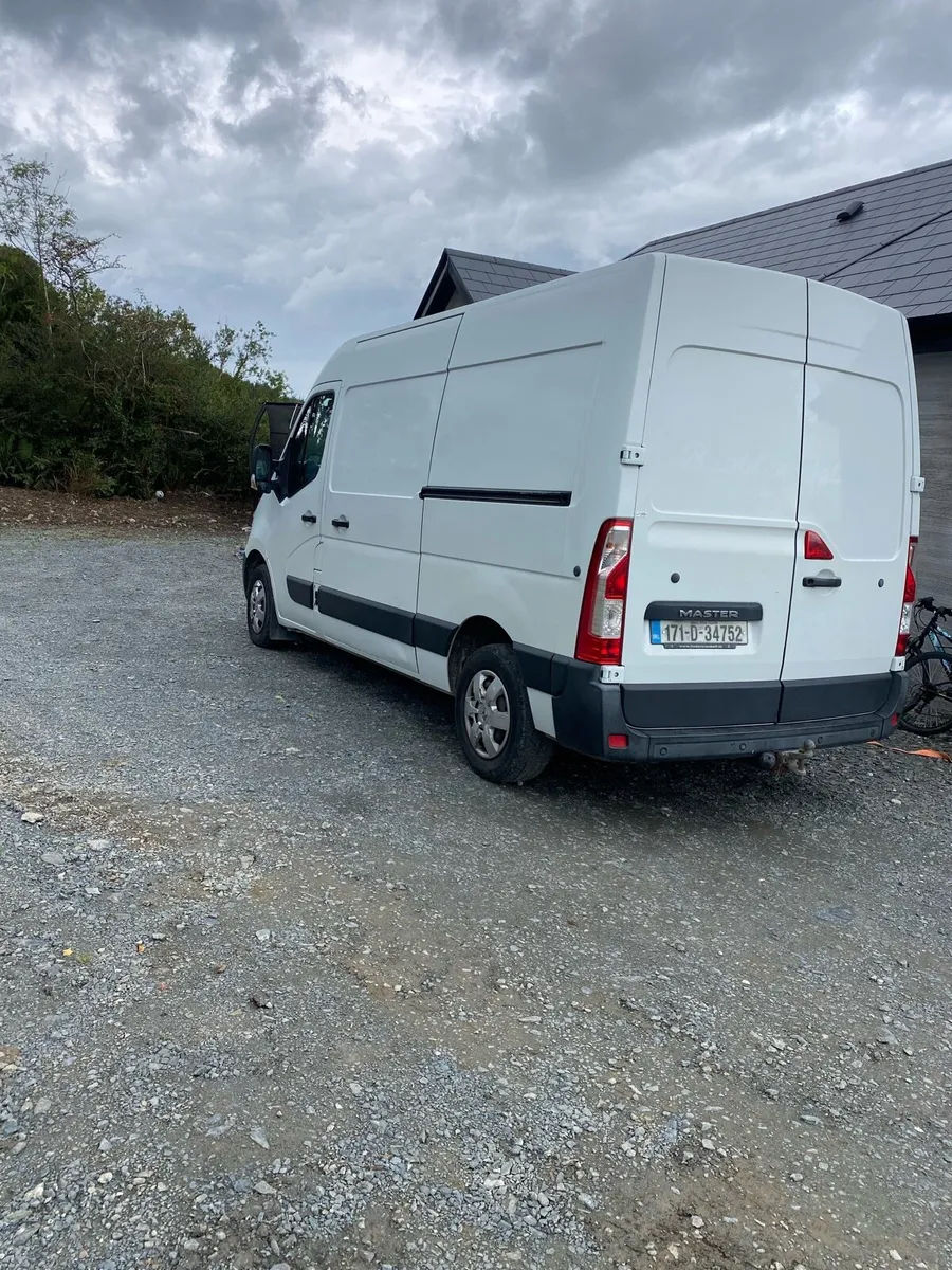 Renault master low mileage - Image 3