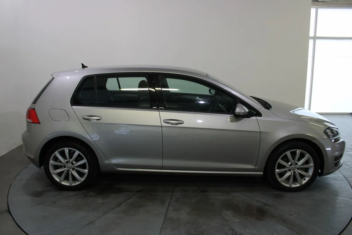 Volkswagen Golf 1.2 TSI 5DR - Image 4