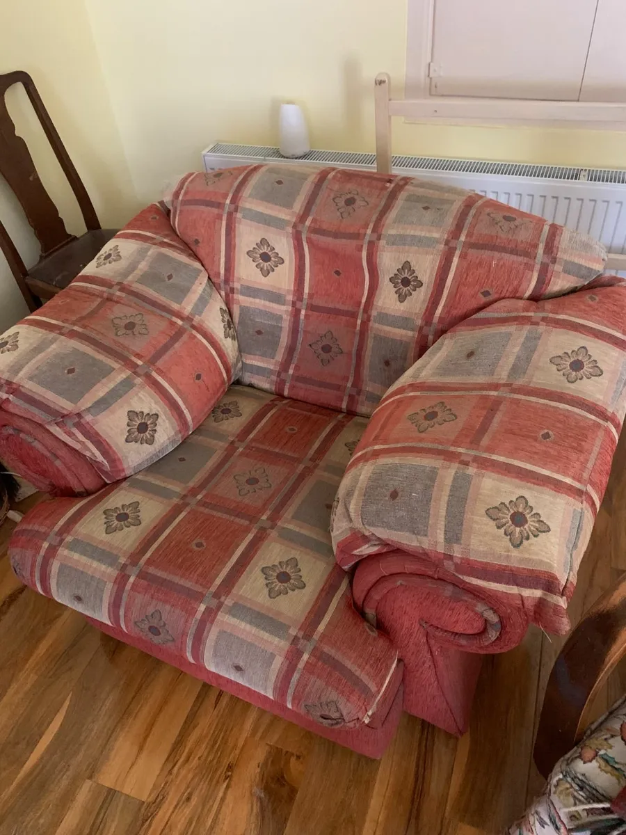 Sofa 3 seater and armchairs - Image 2