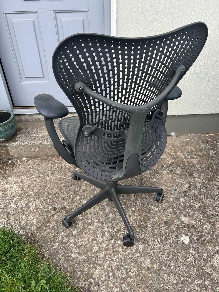 Herman Miller Mirra Graphite Chair Fully Loaded - Image 2